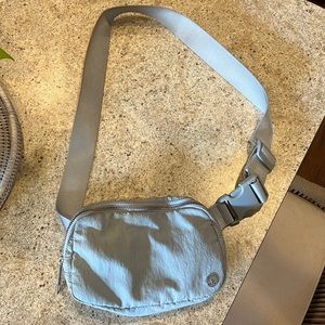 ORIGINAL Lululemon Everywhere Belt Bag